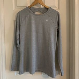 Under Armour Heat Gear long sleeve top